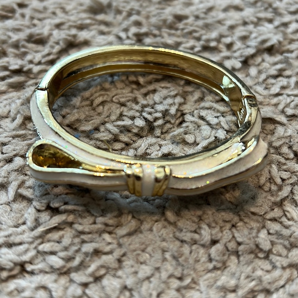 Glittery bling bow hinge bracelet